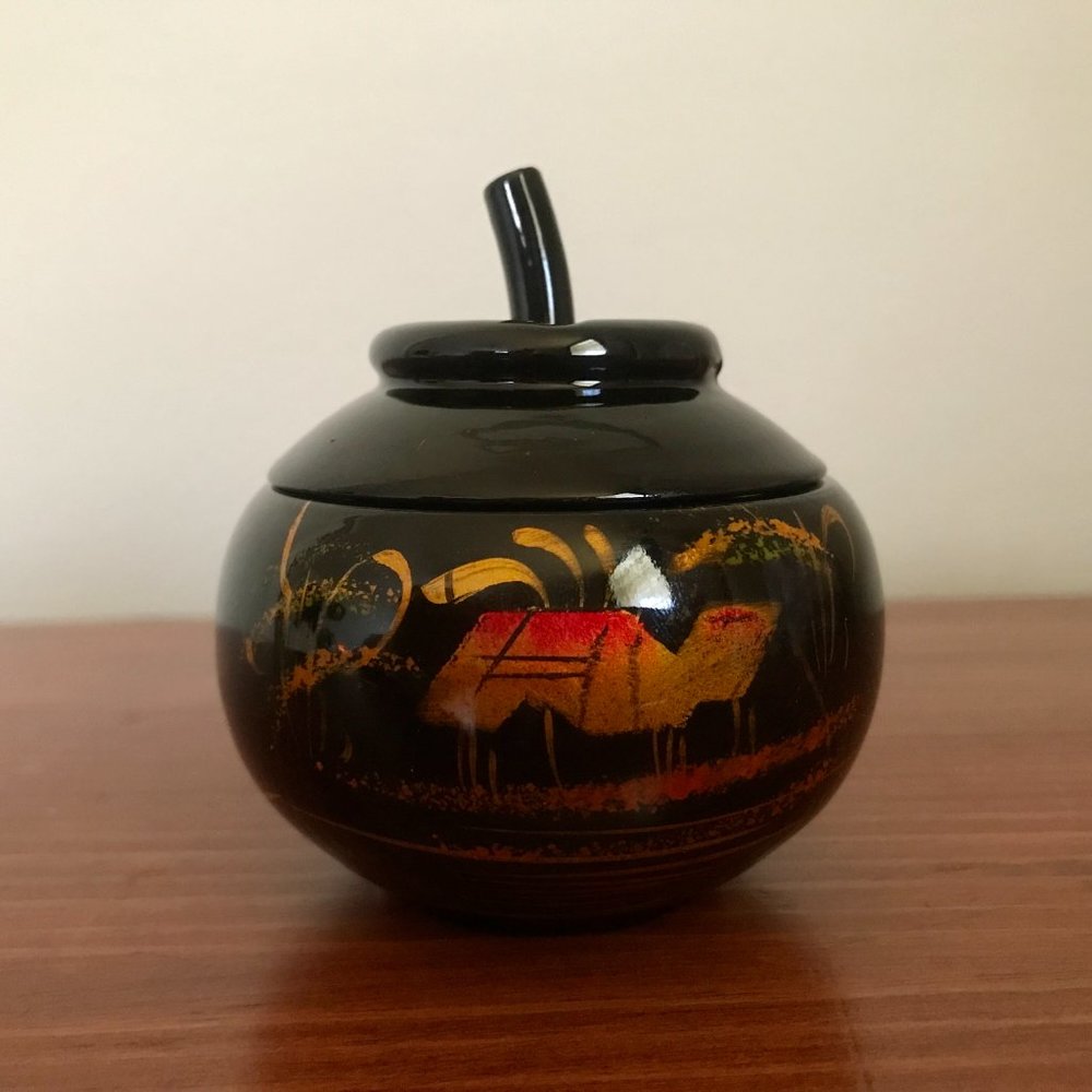 Small Black Lacquer Trinkets Dish with Lid